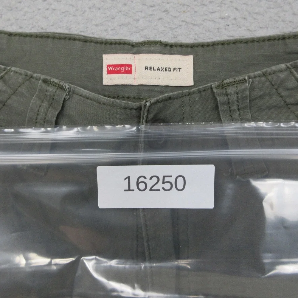 Wrangler Cargo Shorts Mens 34x10 Olive Green Relaxed Fit Utility Hiking Outdoor